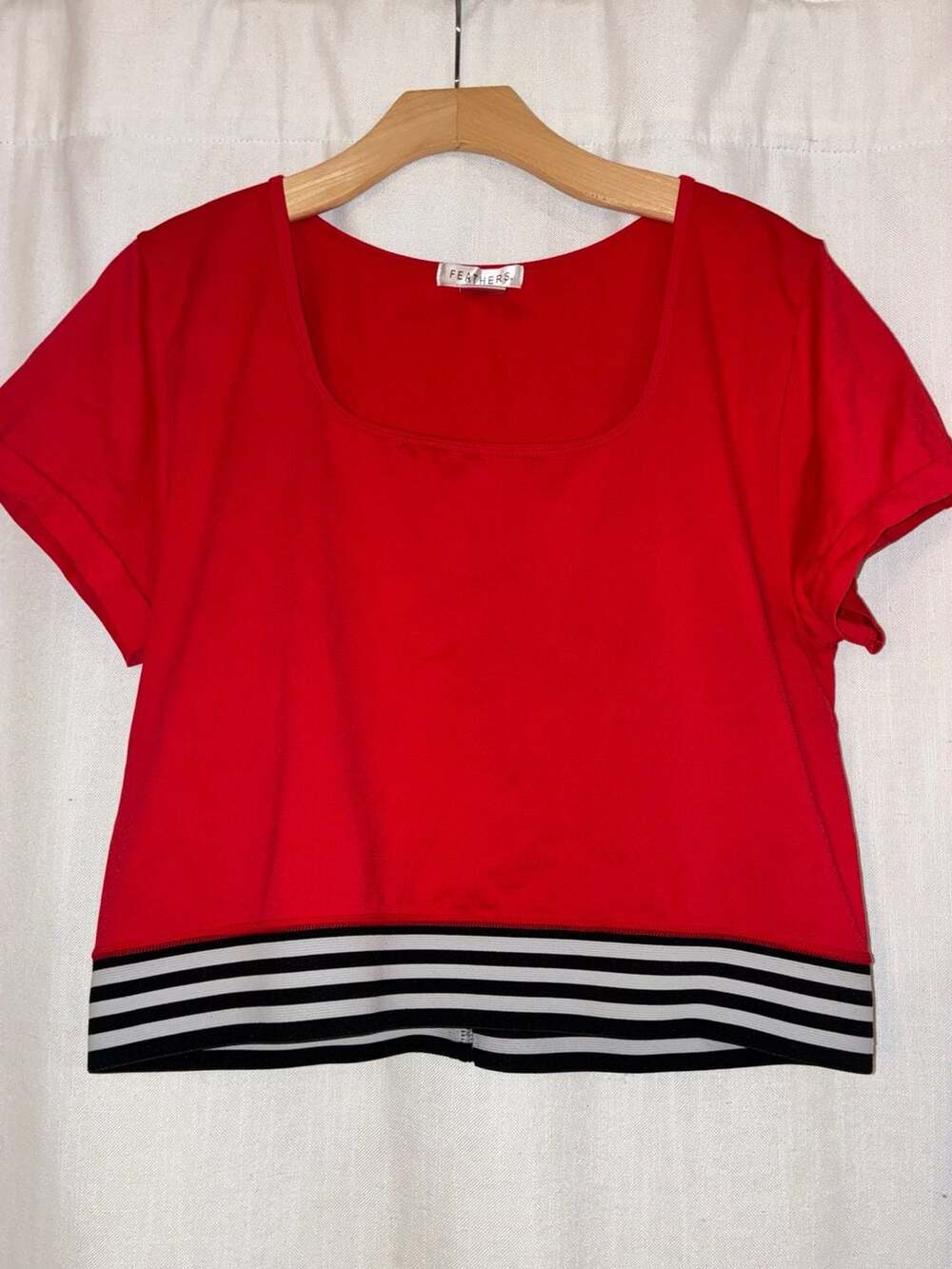 Feathers Red Short Sleeve Crop Top Size 2X/3X